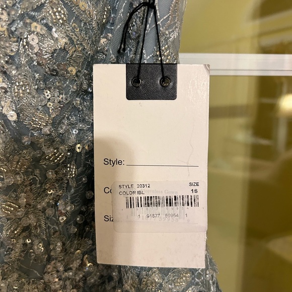 Mac Duggal 16 new with tags - Picture 6 of 8